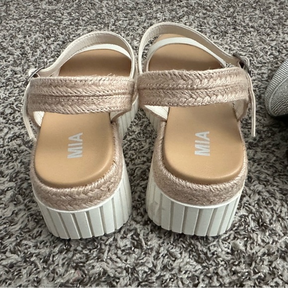 Shoe Bundle - Picture 4 of 12